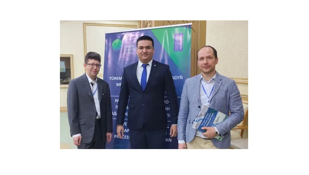 Türkmenistanda howanyň üýtgemegine uýgunlaşmak boýunça täzelenen taslamalar hödürlenildi