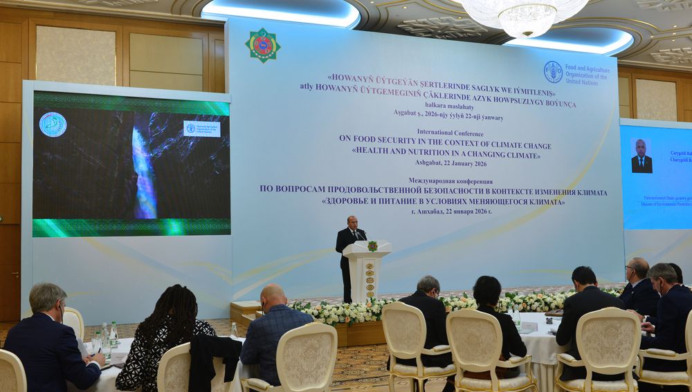 “Howanyň üýtgeýän şertlerinde saglyk we iýmitleniş” atly halkara maslahat geçirildi